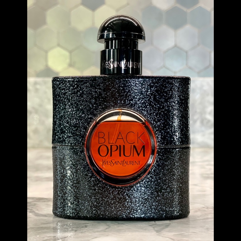 Yves Saint Laurent - Black Opium